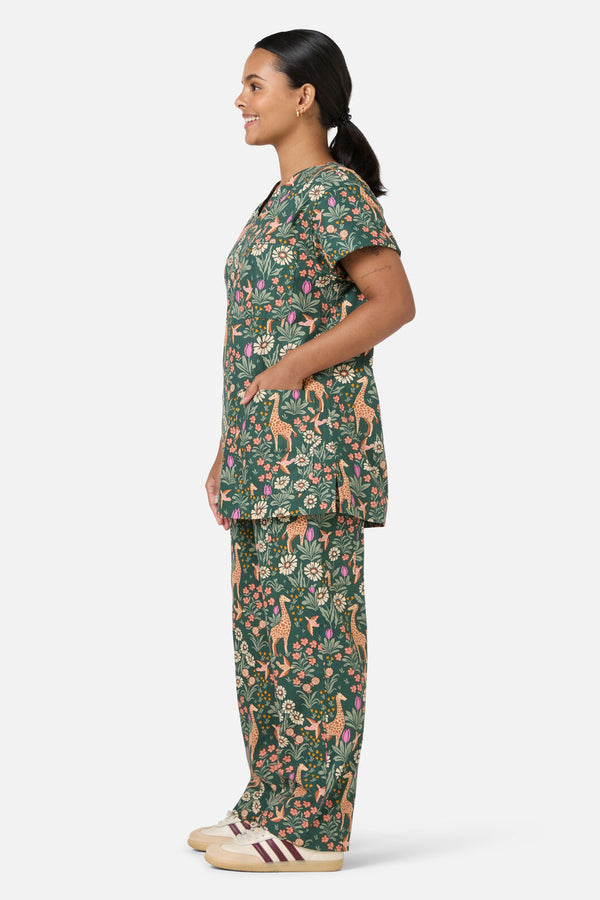 Scrubs With Love - Giraffe Scrub Set - green