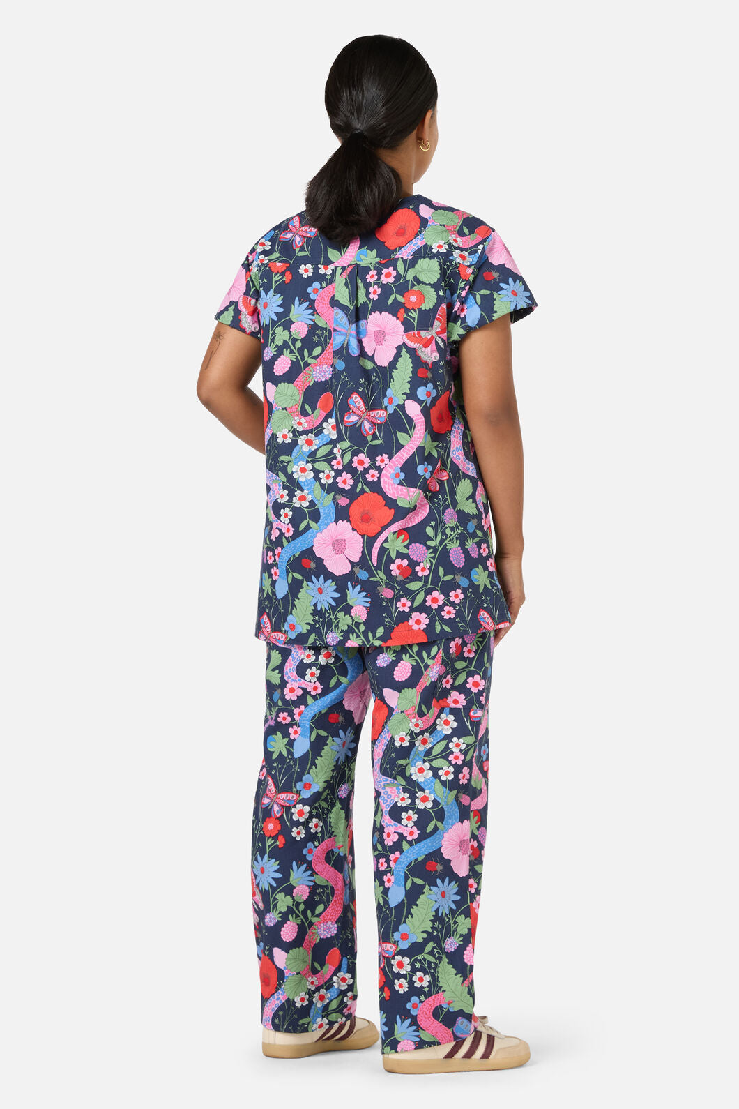 Scrubs With Love - Snakes & Flora Scrub Set - navy
