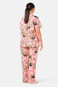 Scrubs With Love - Pretty Swans Scrub Set - pink