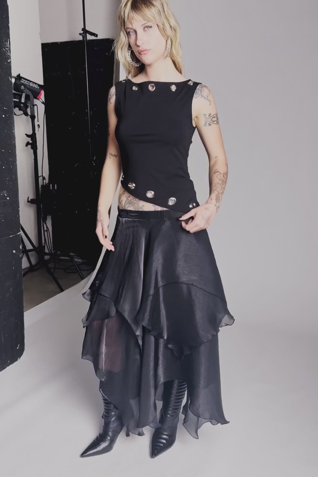 Black Friday - Behind The Blinds Chiffon Skirt - black