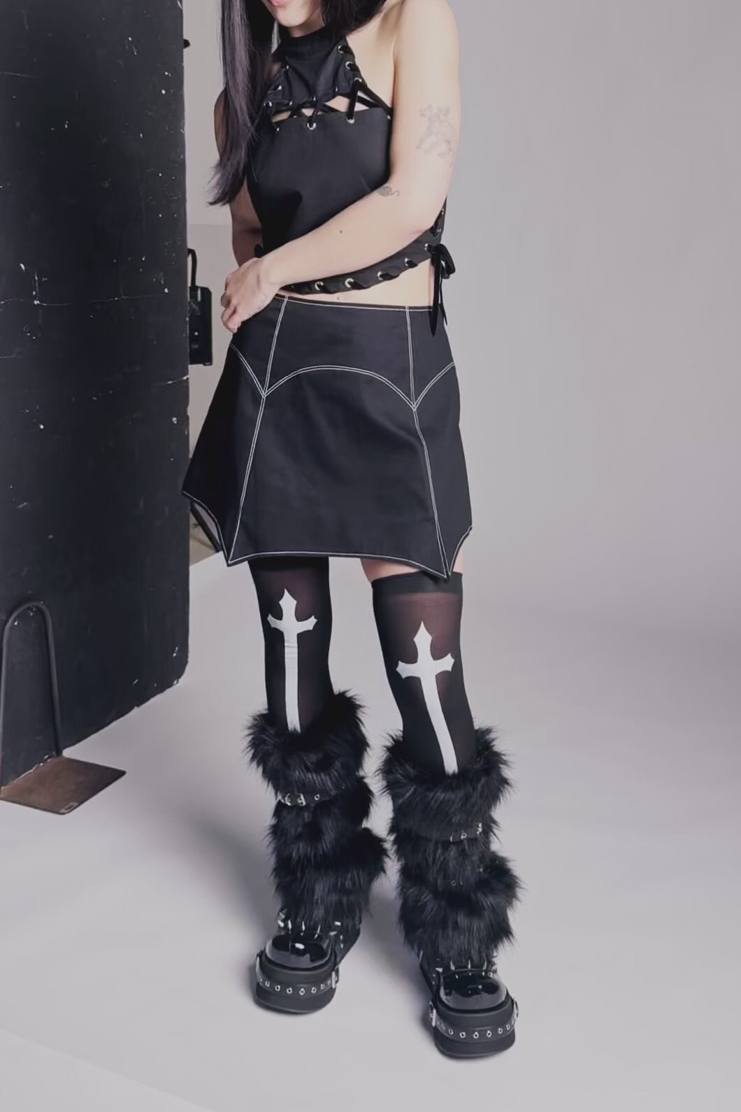 Black Friday - Faux Fur Strappy Legwarmers - black