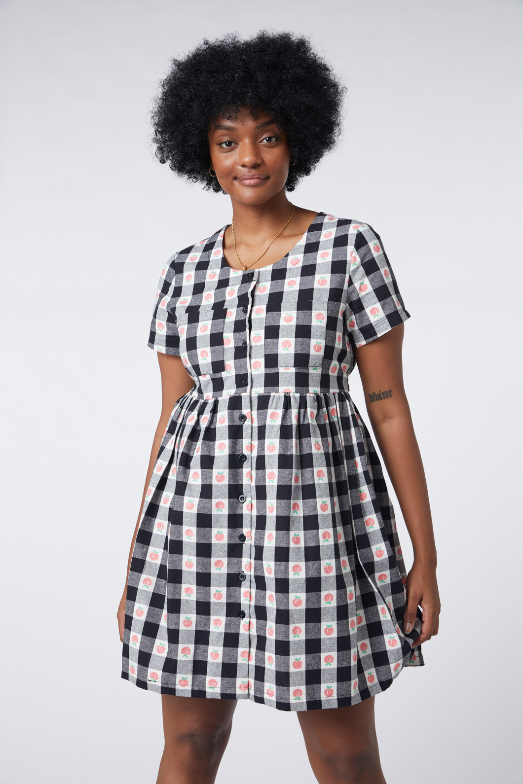 Black and white on sale gingham midi dress