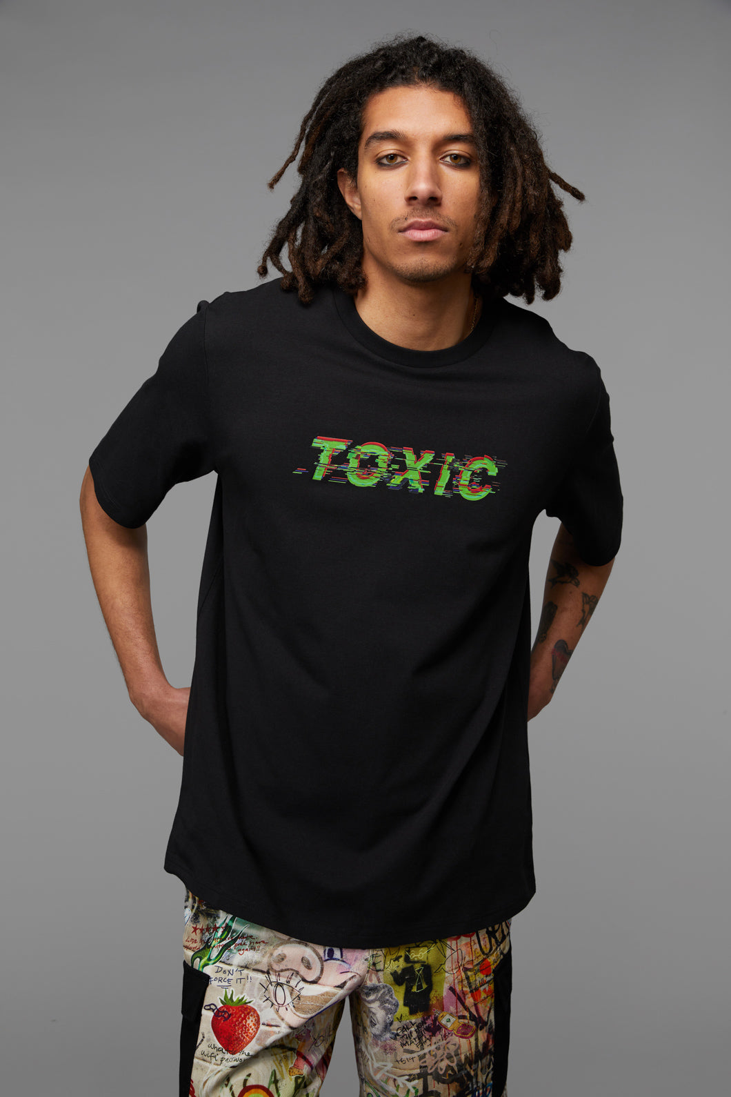 Black Friday - Toxic Tee - black-green