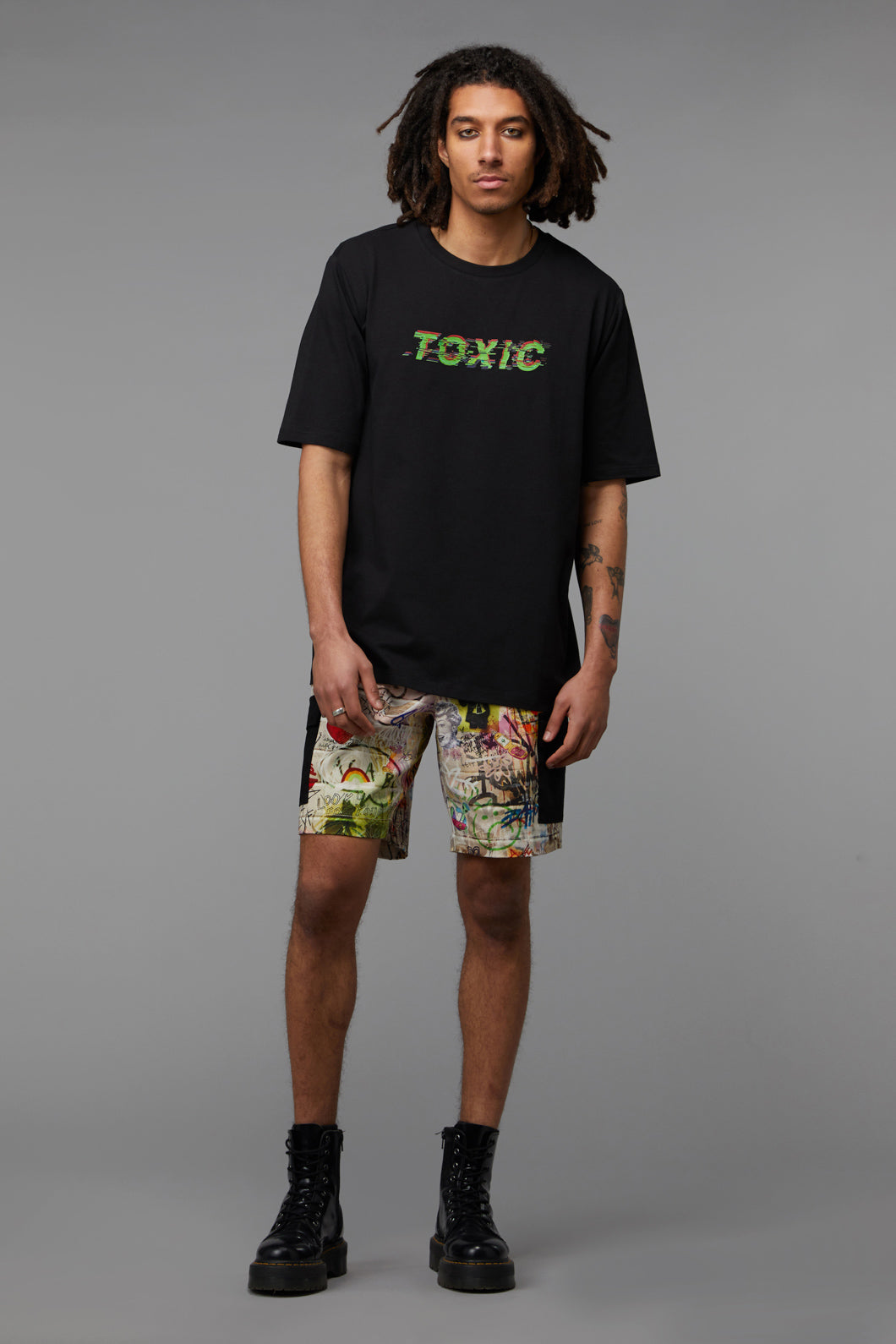 Black Friday - Toxic Tee - black-green