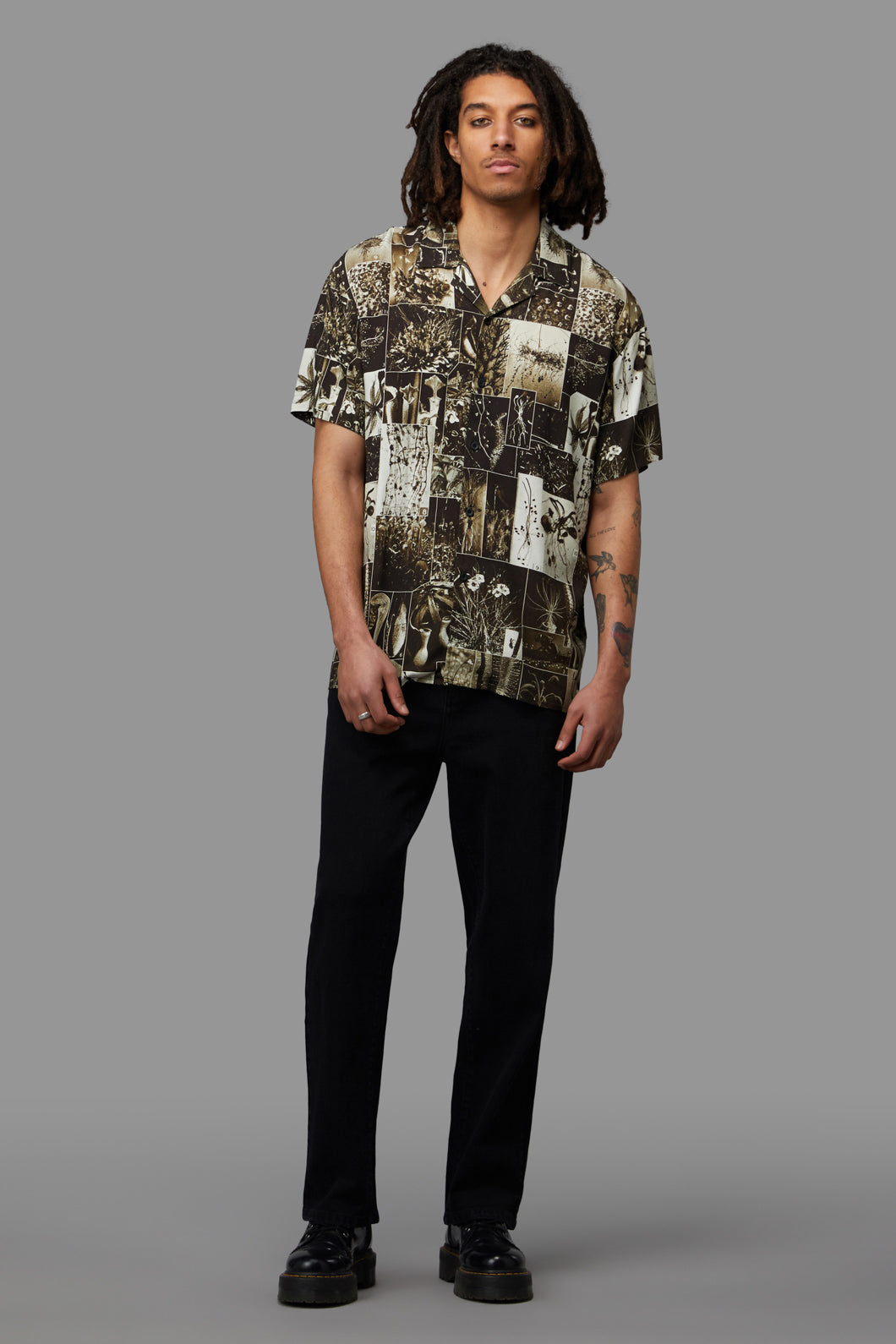 Curio Gothic Short Sleeve Shirt – Dangerfield