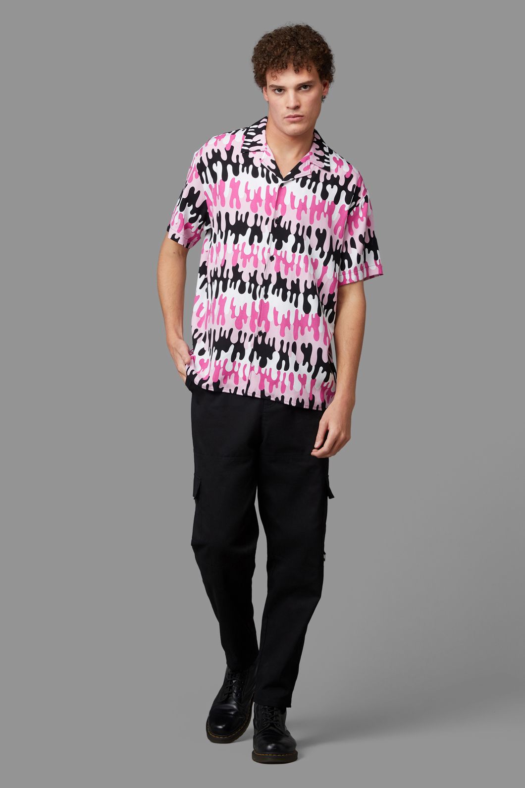 Black Friday - Drip Drip Short Sleeve Shirt - pink