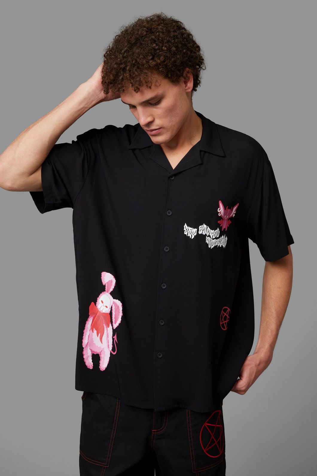 Black Friday - Entity Short Sleeve Shirt - black