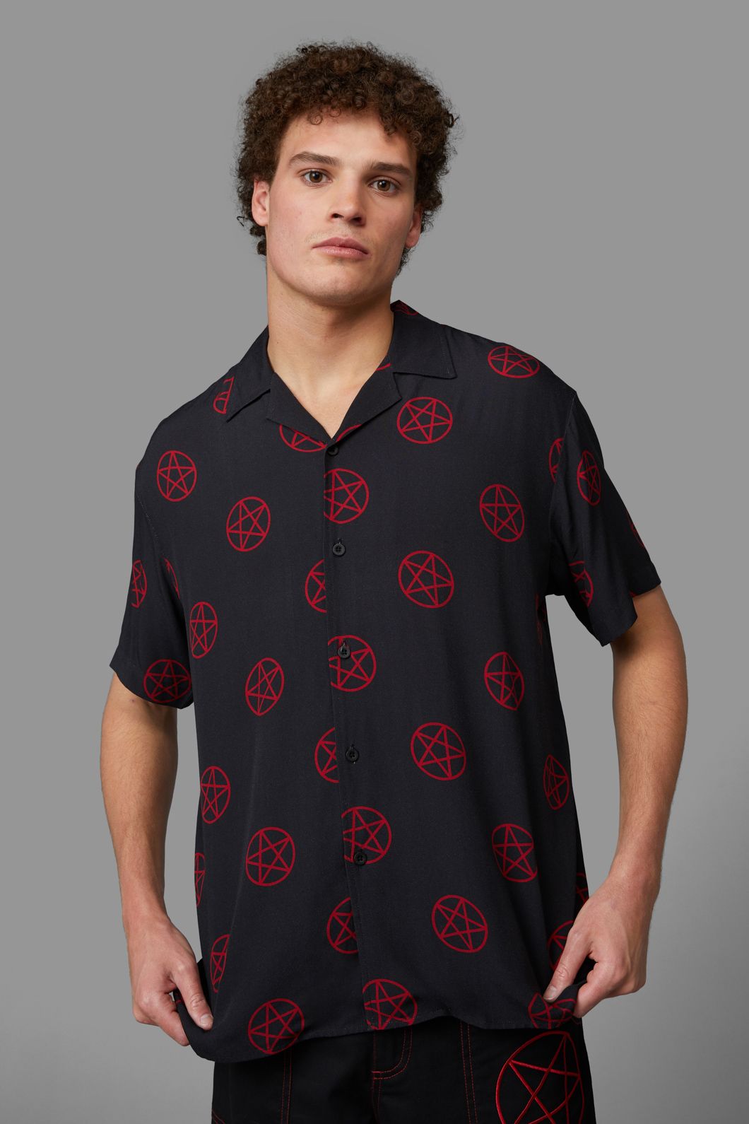 Black Friday - Pentagram Short Sleeve Shirt - black