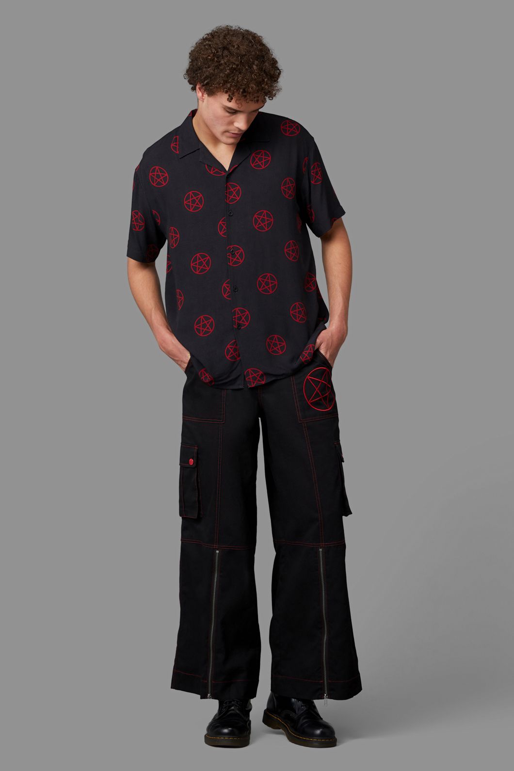 Black Friday - Pentagram Short Sleeve Shirt - black