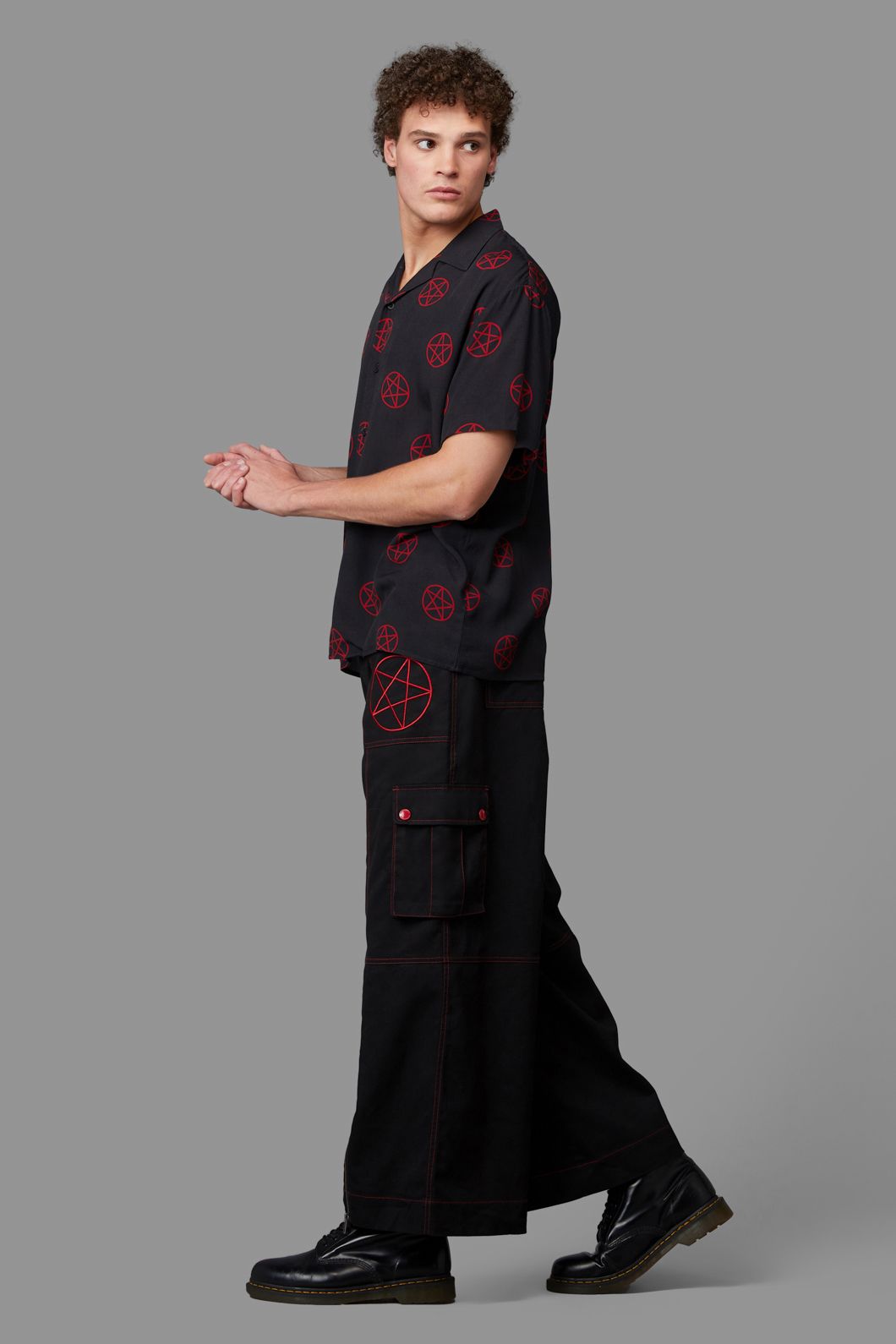 Black Friday - Pentagram Short Sleeve Shirt - black