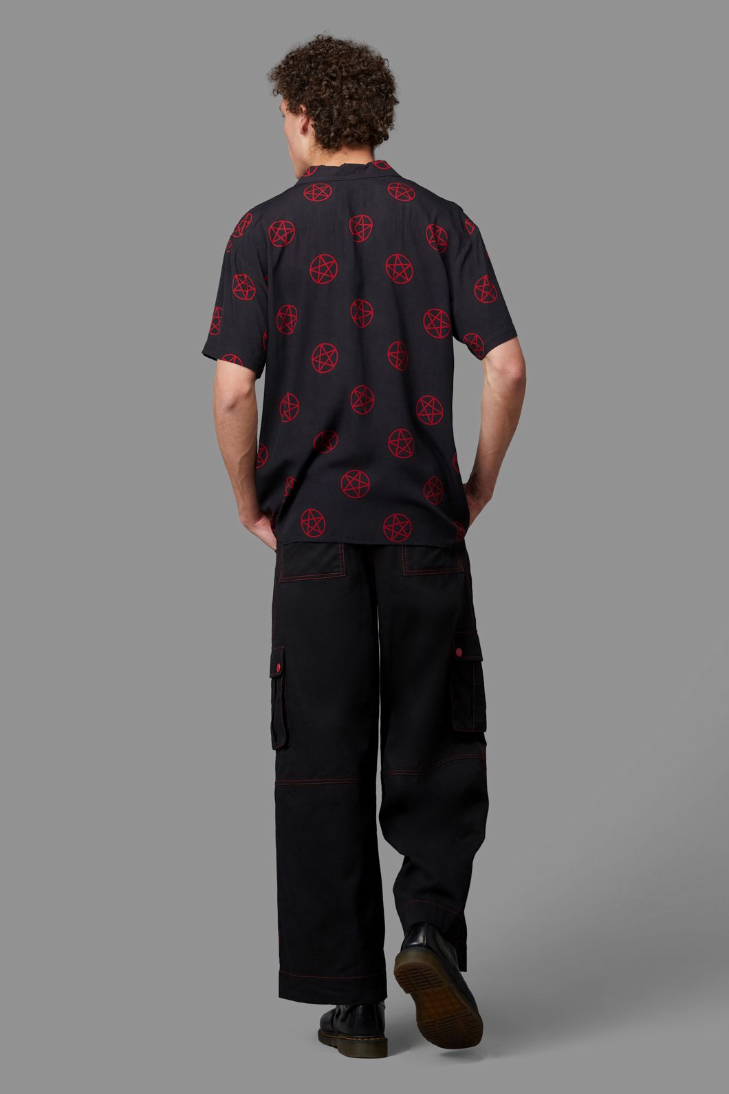 Black Friday - Pentagram Short Sleeve Shirt - black