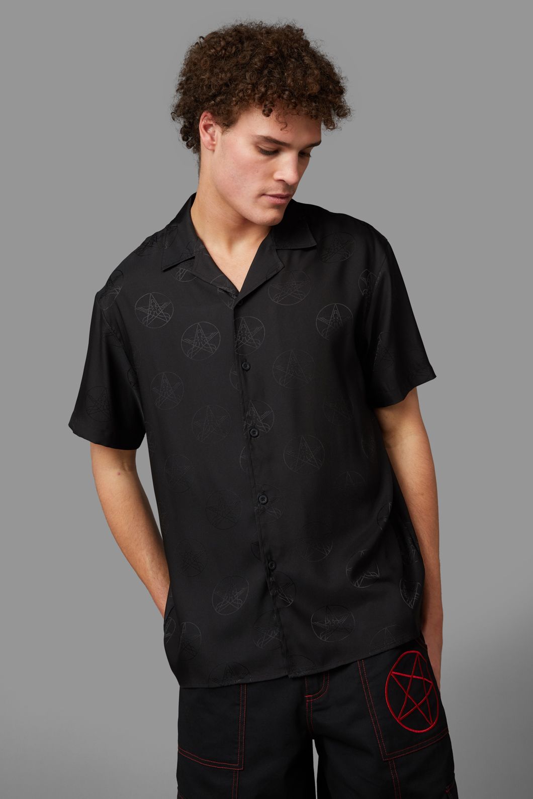 Black Friday - Pantagram SS Shirt - black