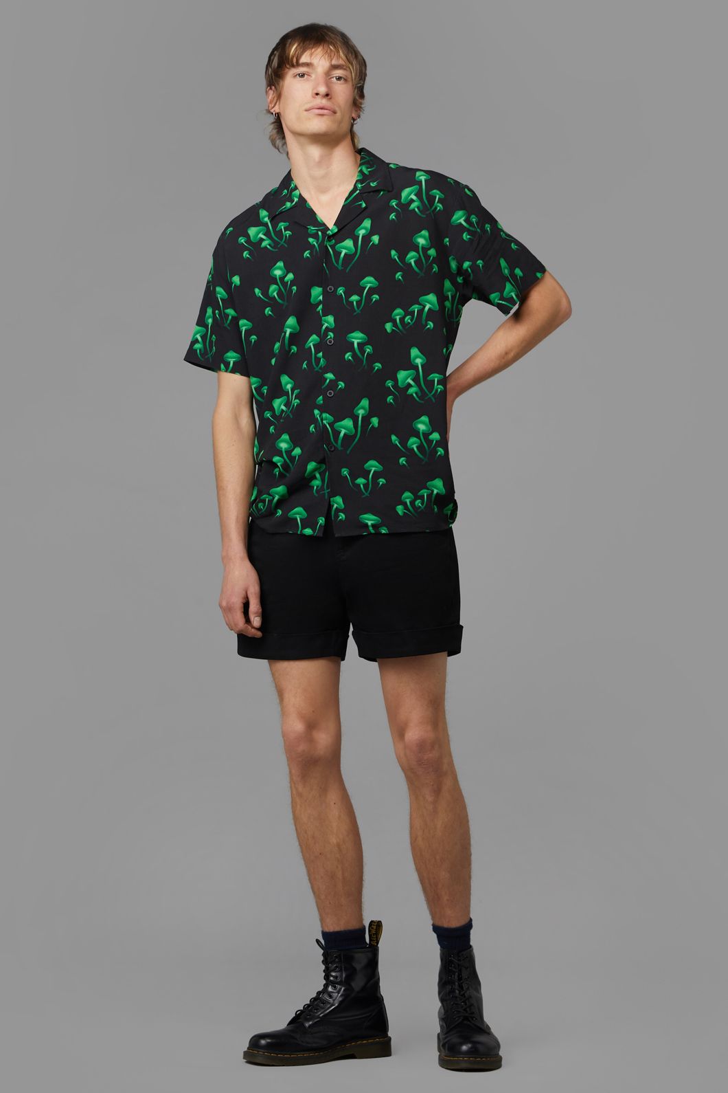 Black Friday - Mushie SS Shirt - black