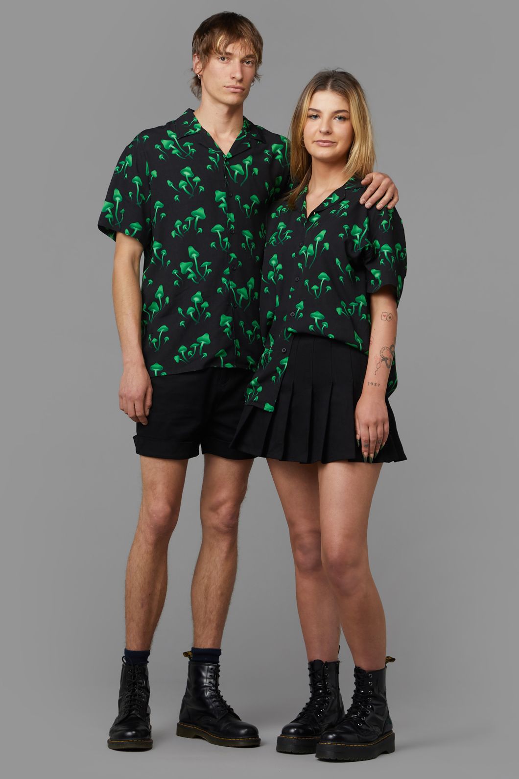 Black Friday - Mushie SS Shirt - black