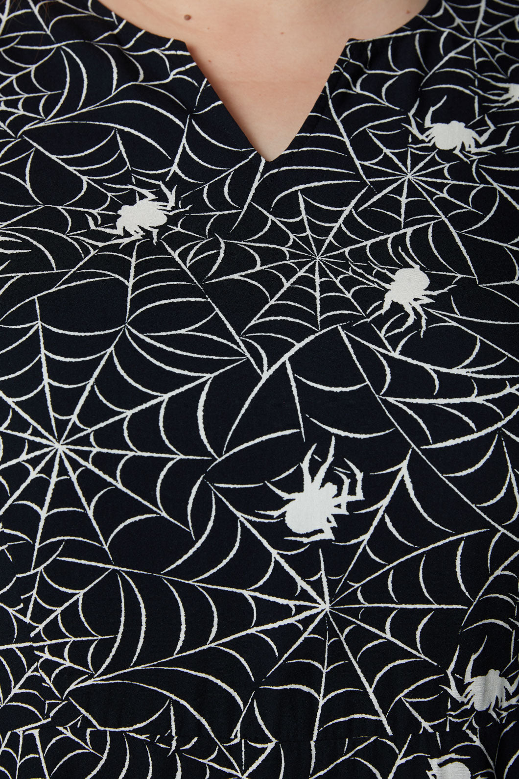 Black Friday - Curve Arachnid Dress - black