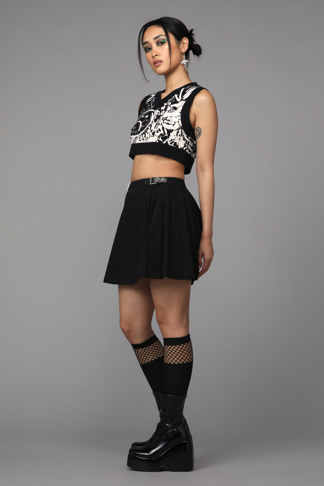 Black Friday - Back Alley Knit Vest - black