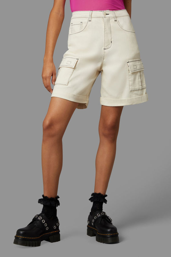 Black Friday - Creep Short - cream
