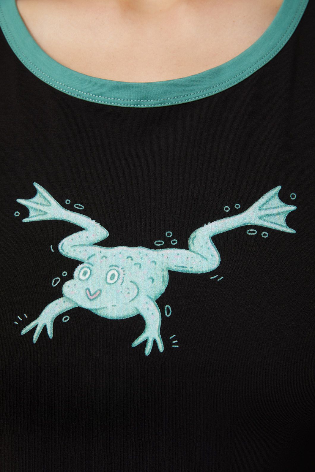 Black Friday - Froggy Tank - black