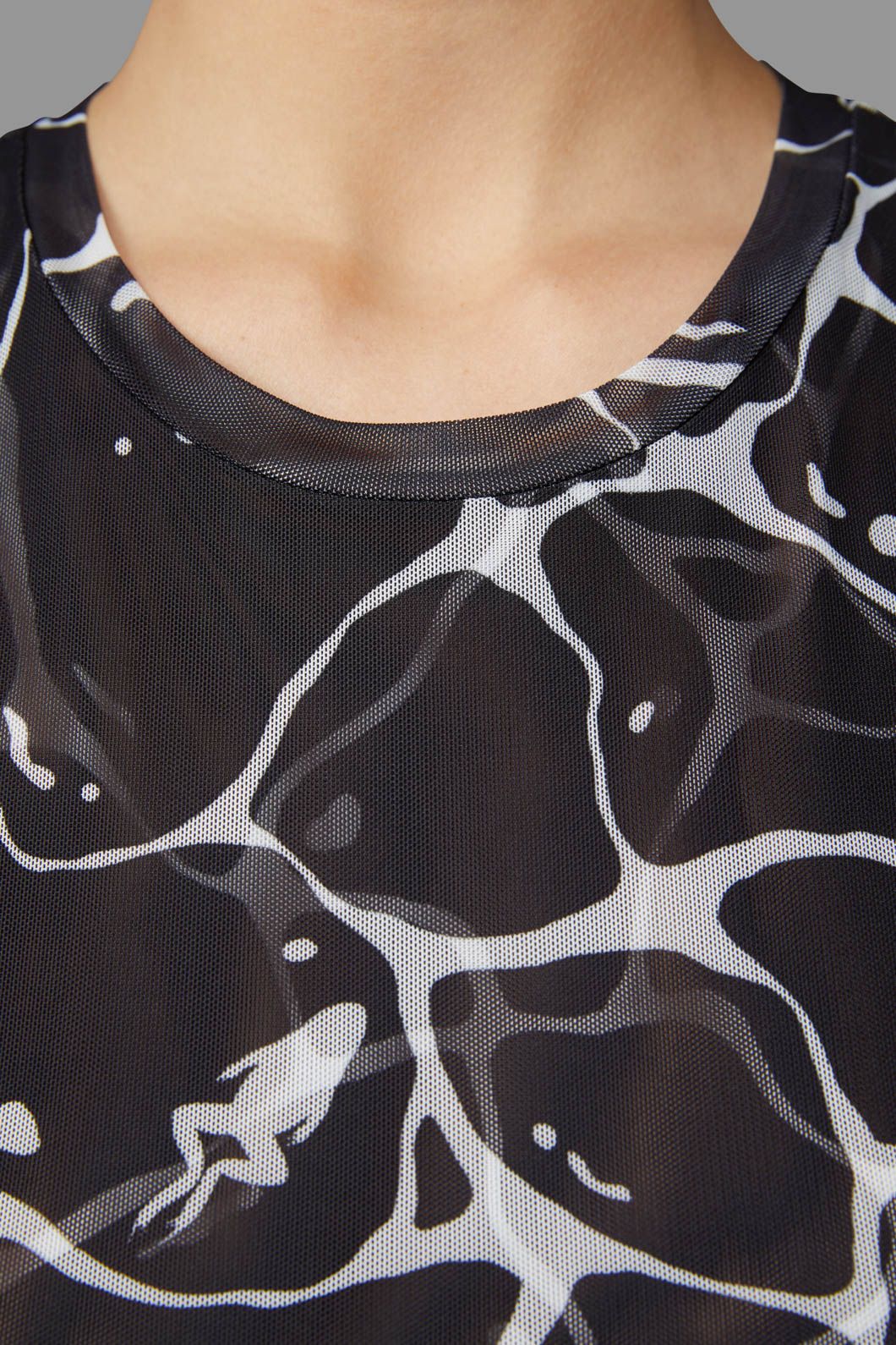 Black Friday - Lily Pad Top - black