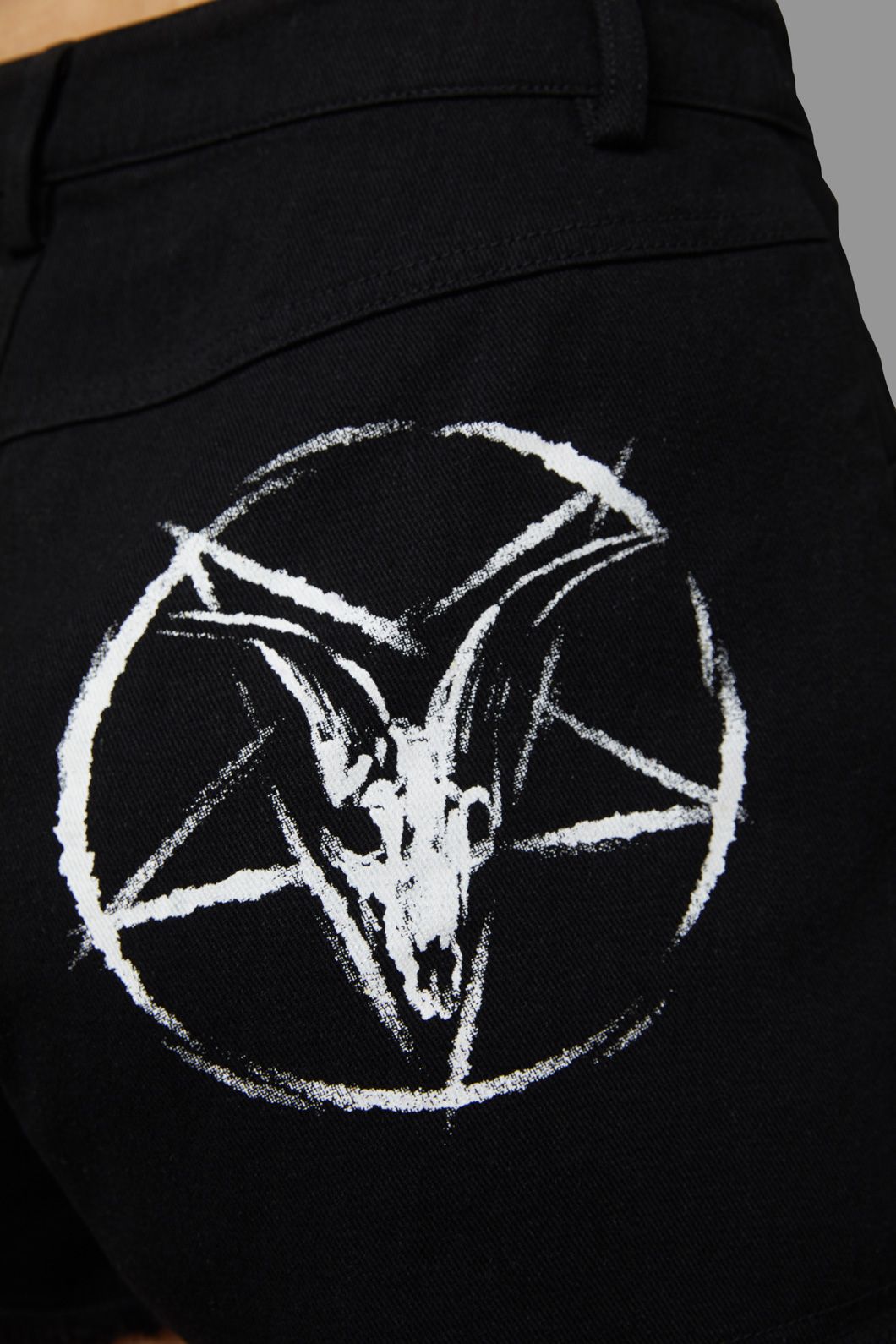 Black Friday - Jaywalker Shorts - black