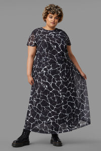 Black Friday - Curve Lily Pad Top - black