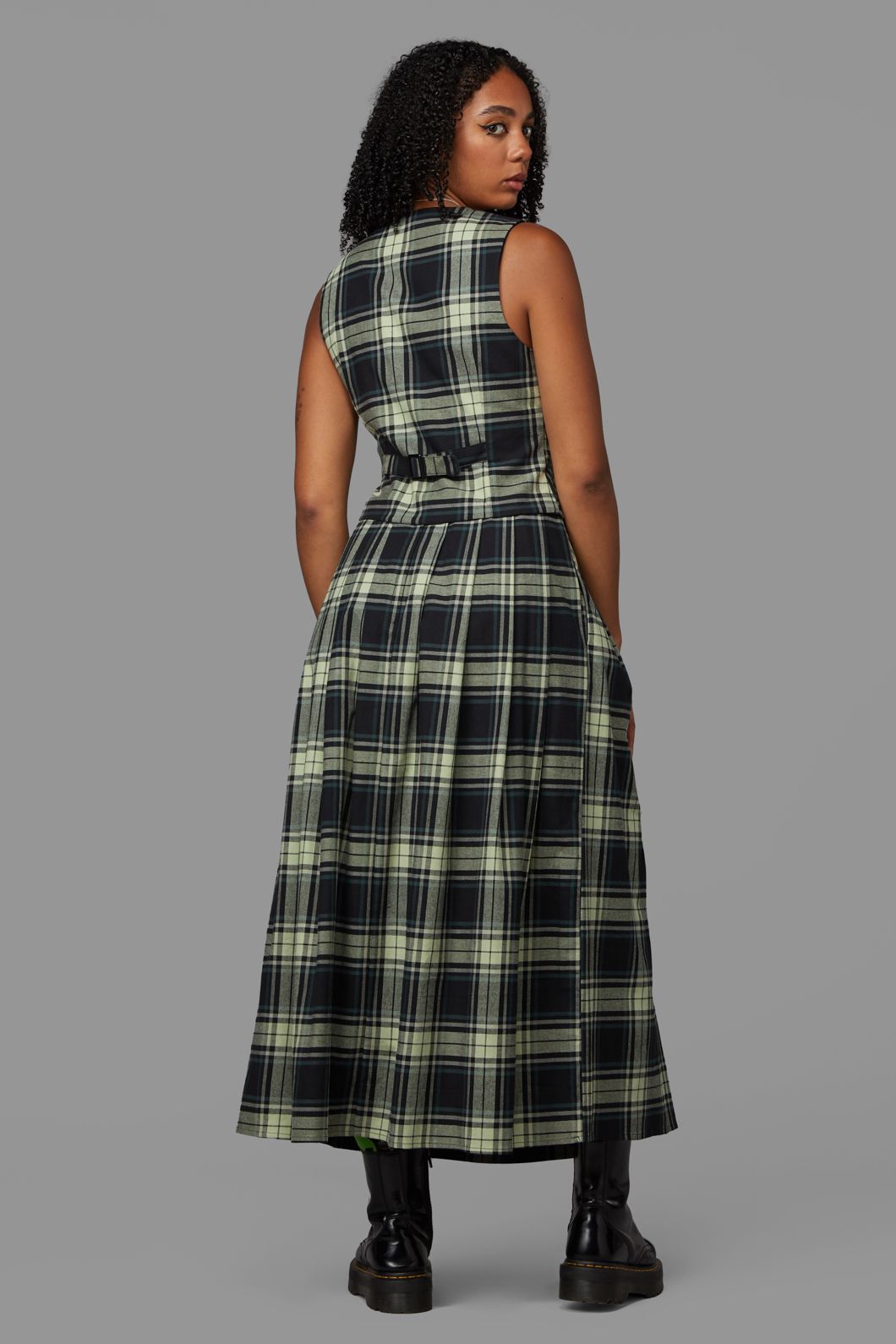 Black Friday - Haunted Bloom Tartan Vest - black-sage