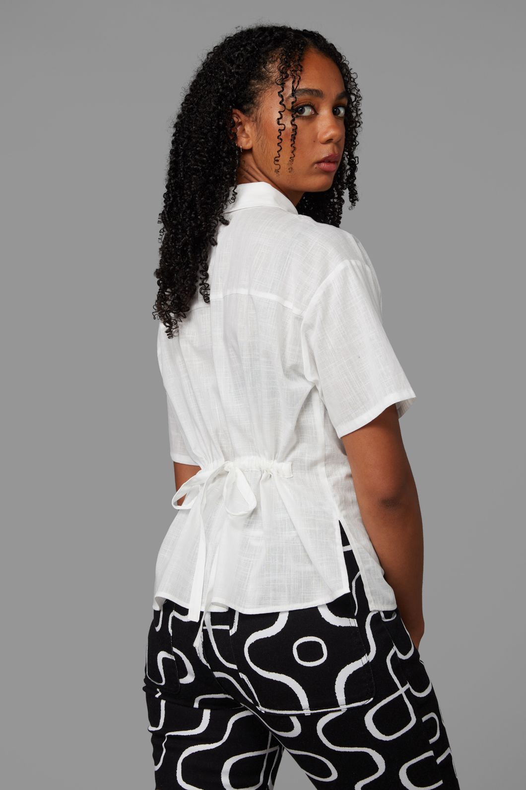 Black Friday - Soundwave Blouse - white
