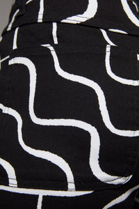 Black Friday - Soundwave Short - black