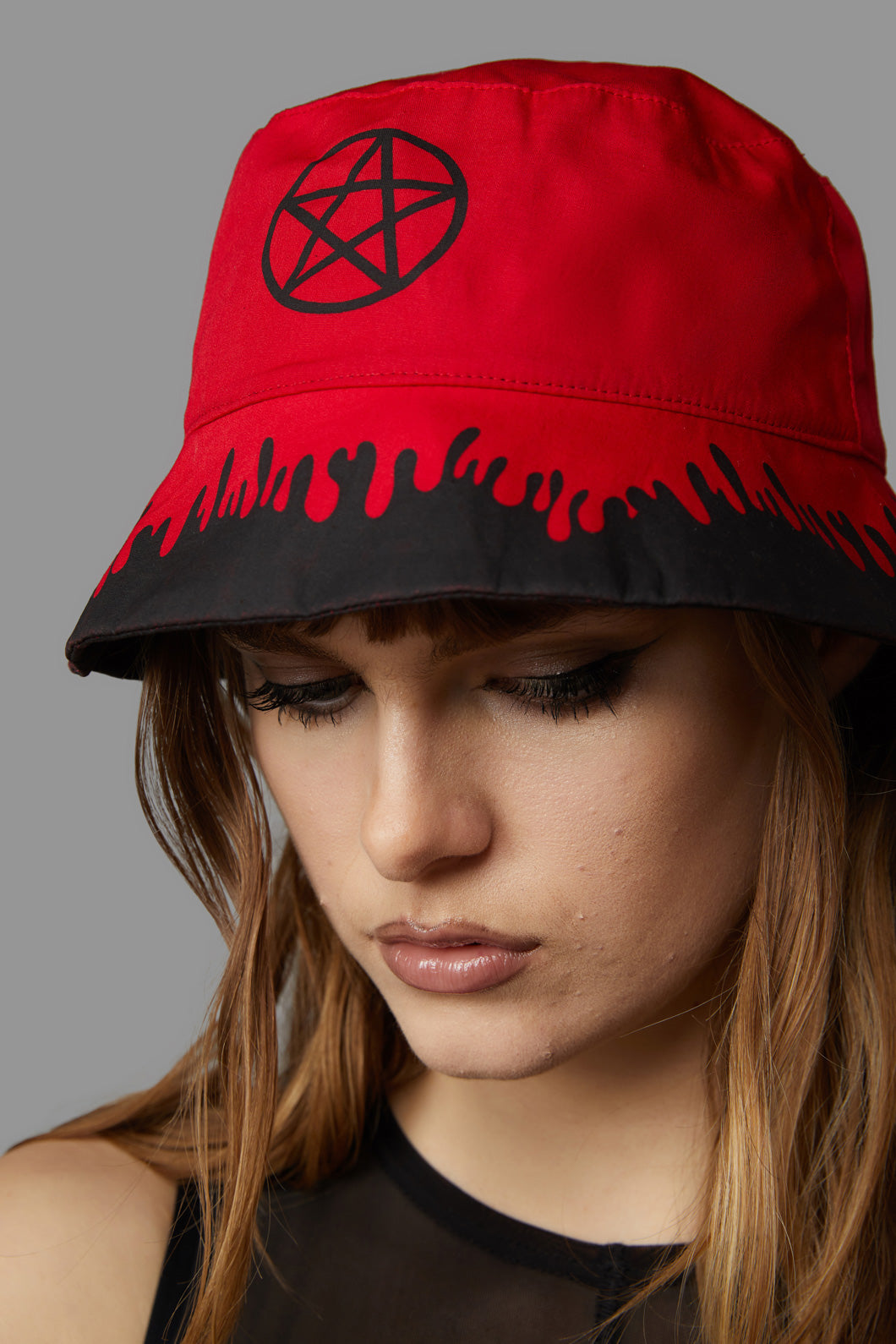 Black Friday - Pentagram Droplet Hat - red