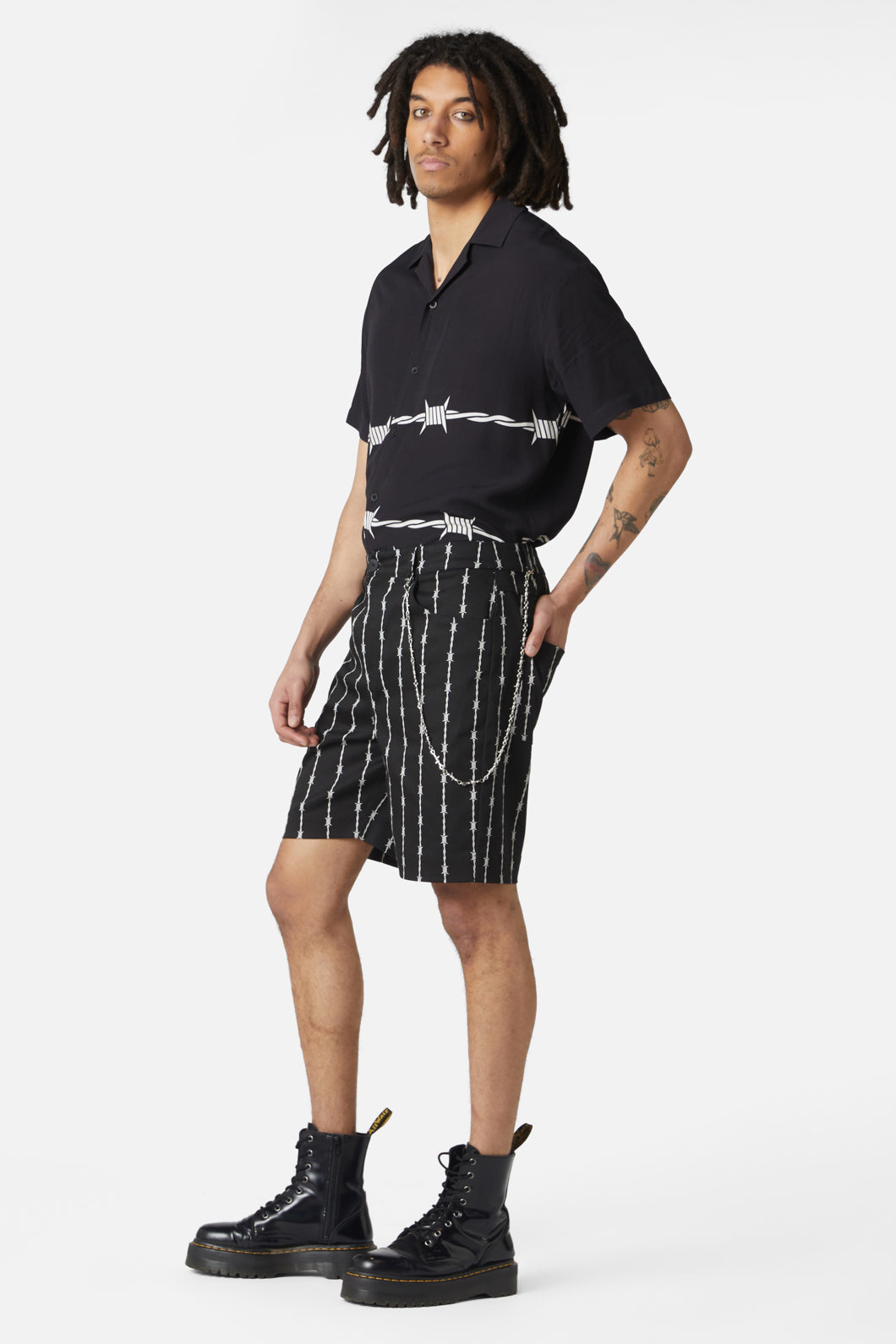 Dangerfield - Barbed Wire Chain Short - black-white
