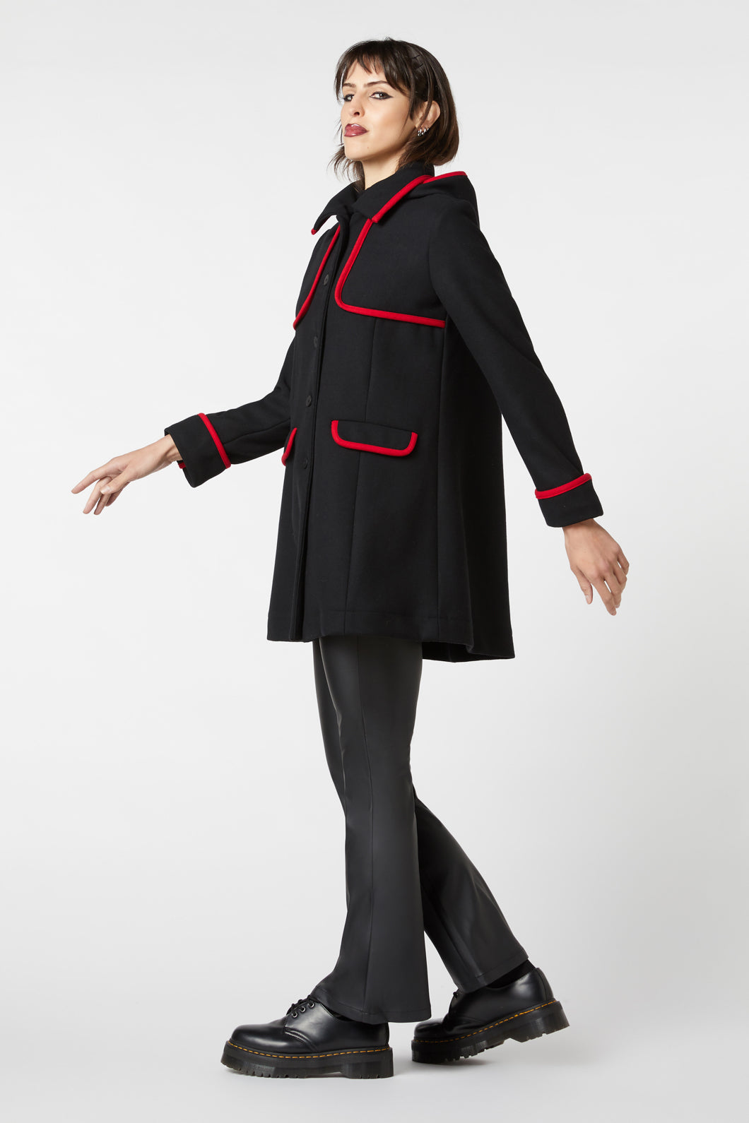 Dangerfield - Back To Yesterday Coat - black