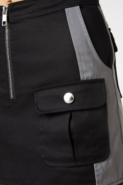Dangerfield - Radioactive Raver Cargo Skirt - black-white