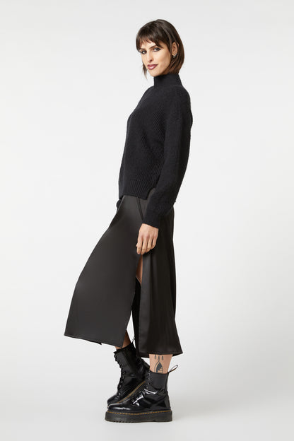 Dangerfield - Time & Date Fluffy Jumper - black