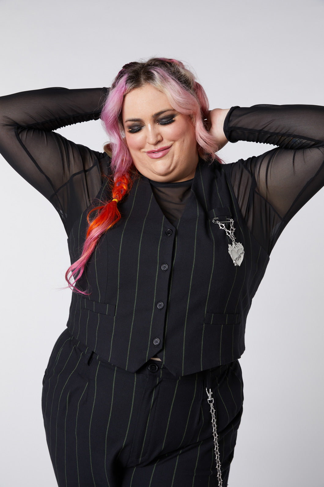 Plus Size Gothic Clothing – The Mystery Of The Dark!