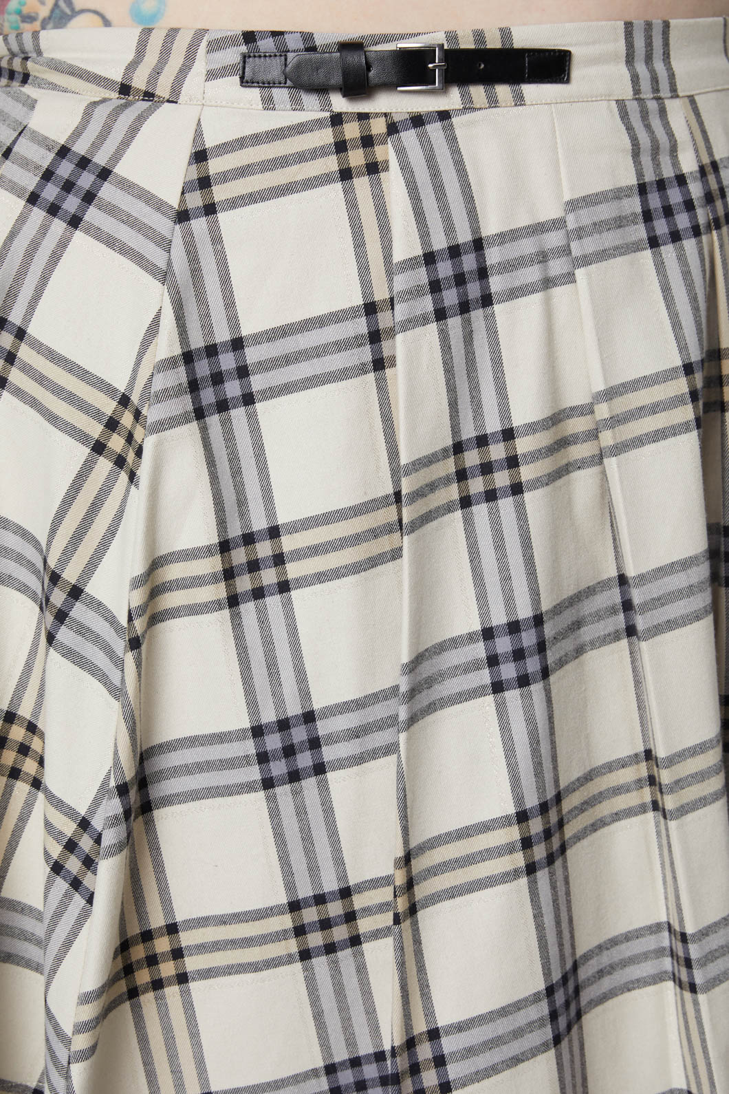 Dangerfield - Curve Crescent Tartan Pleat Skirt - beige