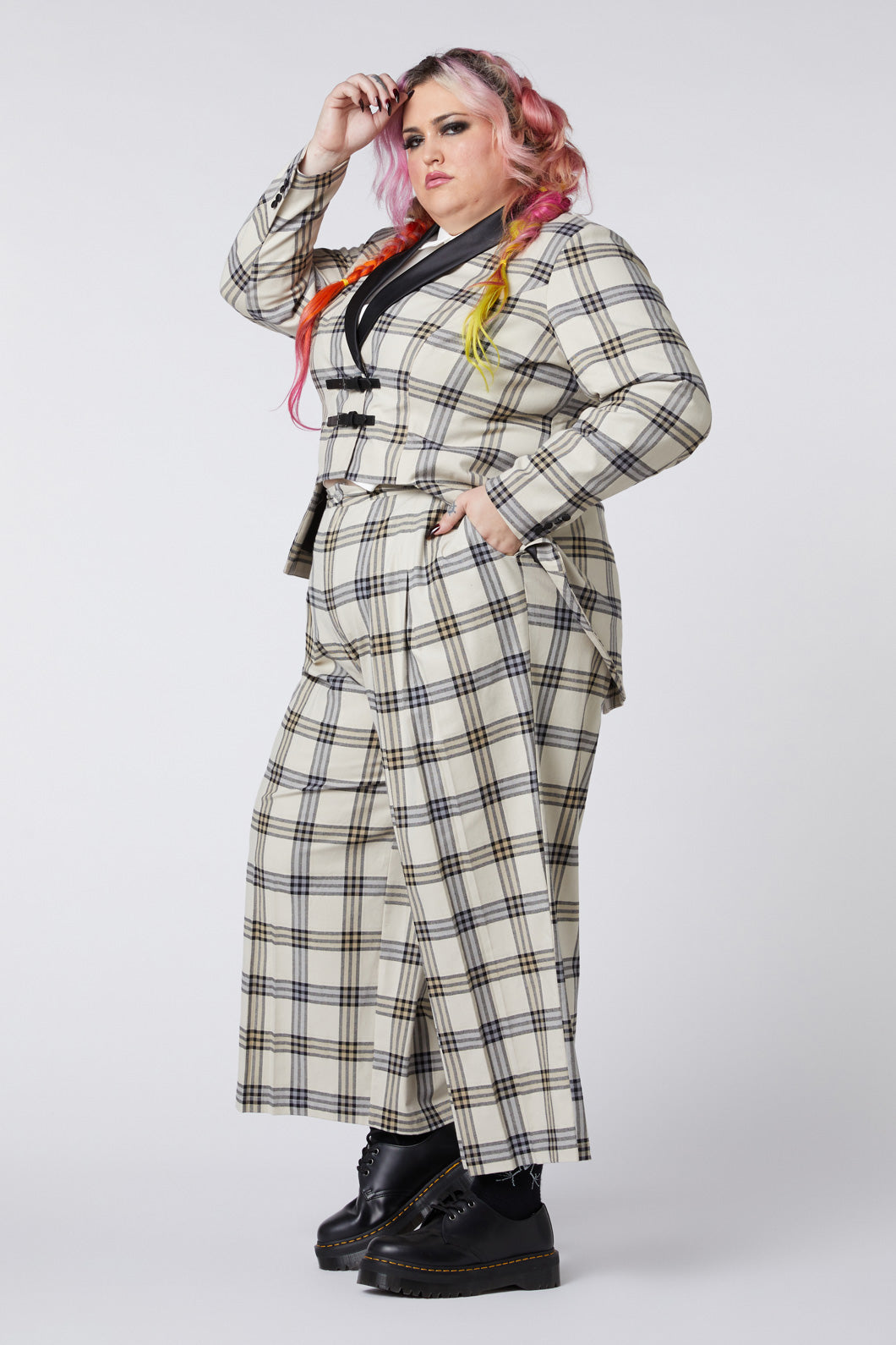 Dangerfield - Curve Crescent Tartan Tail Coat - beige