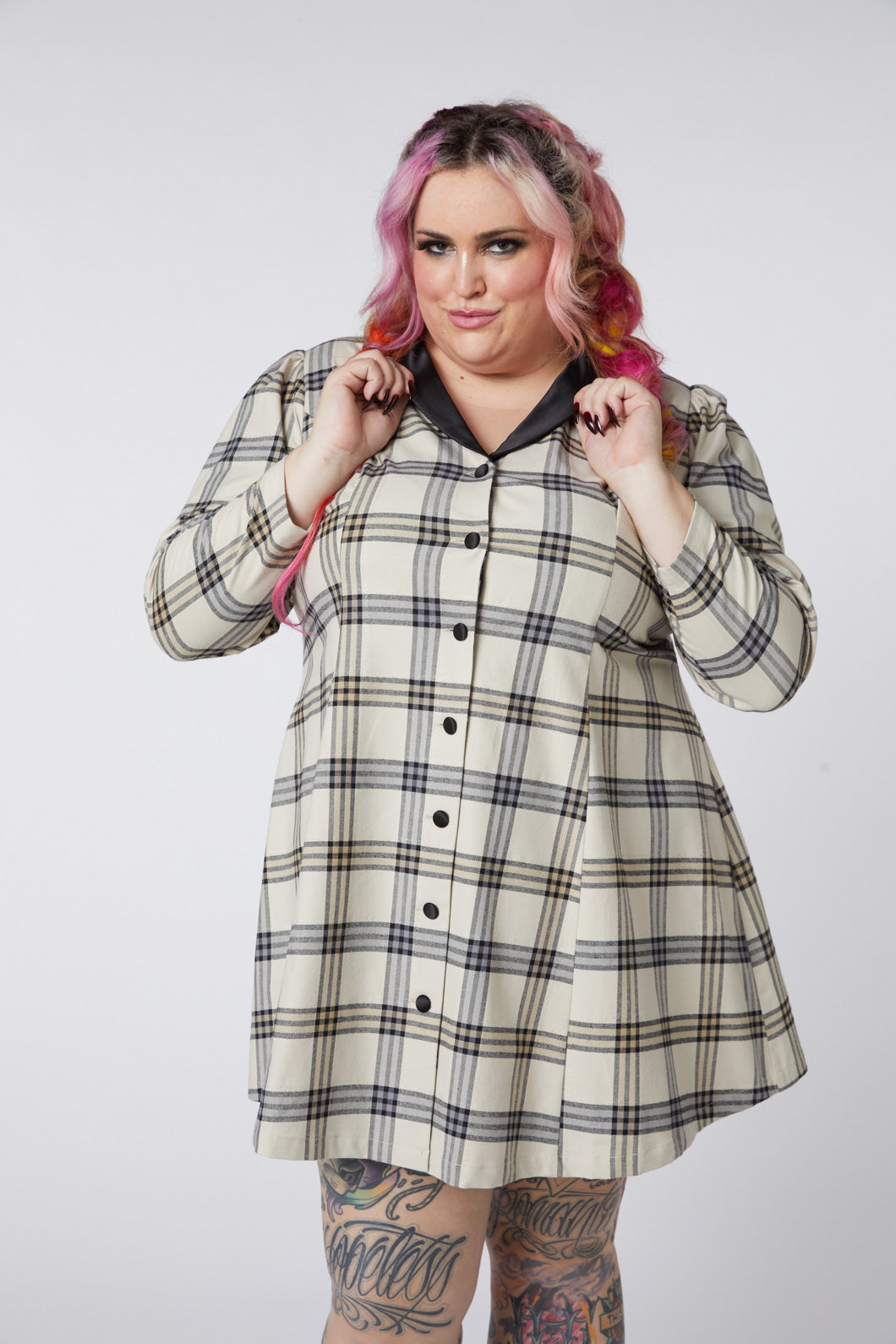 Dangerfield - Curve Crescent Tartan Long Sleeve Dress - beige