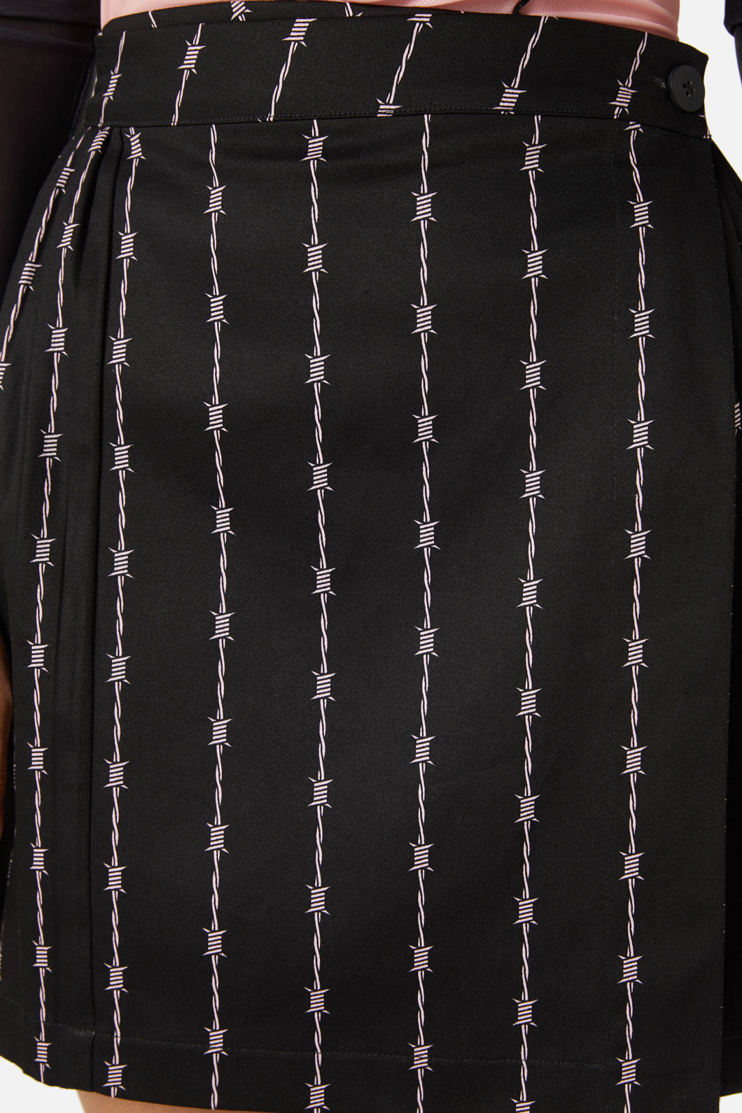 Dangerfield - Barbed Wire Pleated Slider Skirt - black