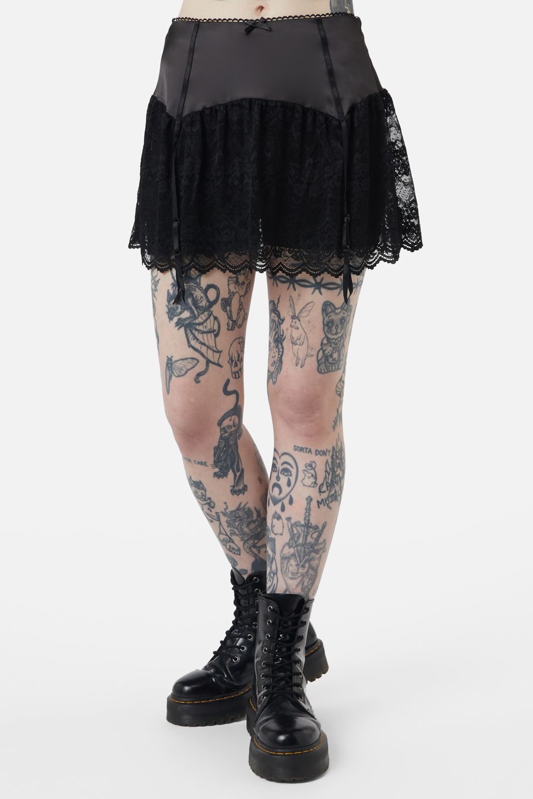 Dangerfield - Boudoir Satin Lace Skort - black