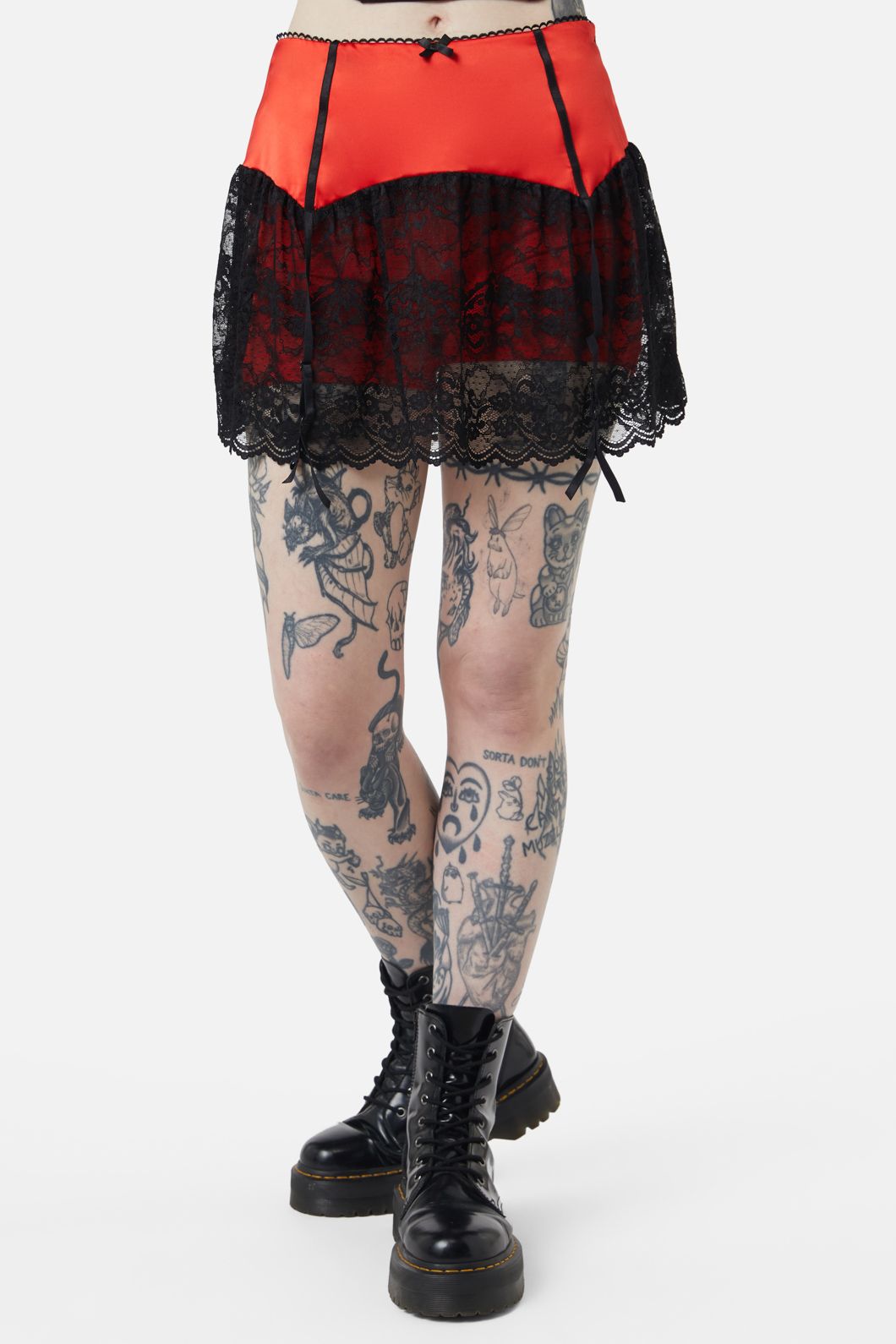 Dangerfield - Boudoir Satin Lace Skort - red