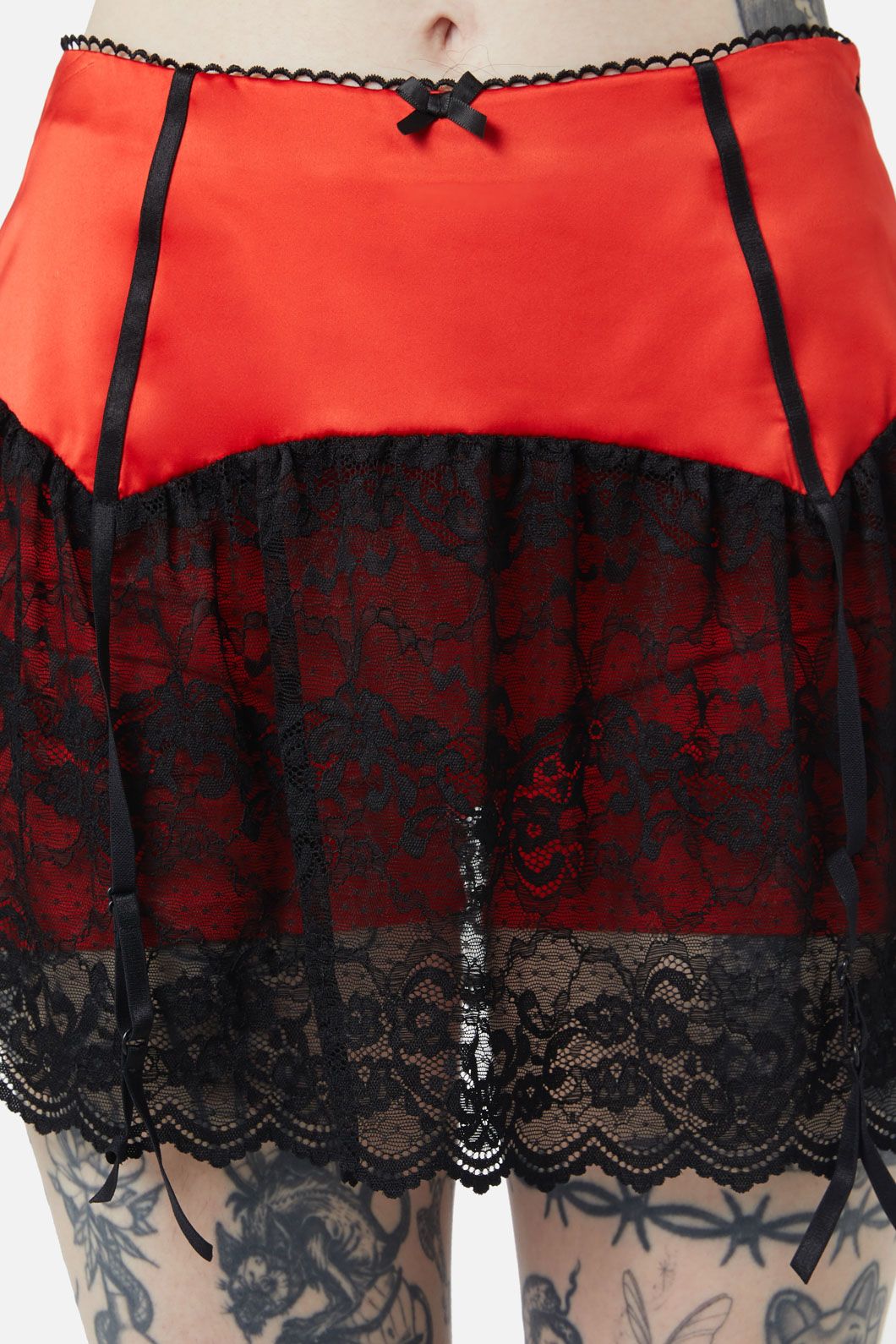 Dangerfield - Boudoir Satin Lace Skort - red