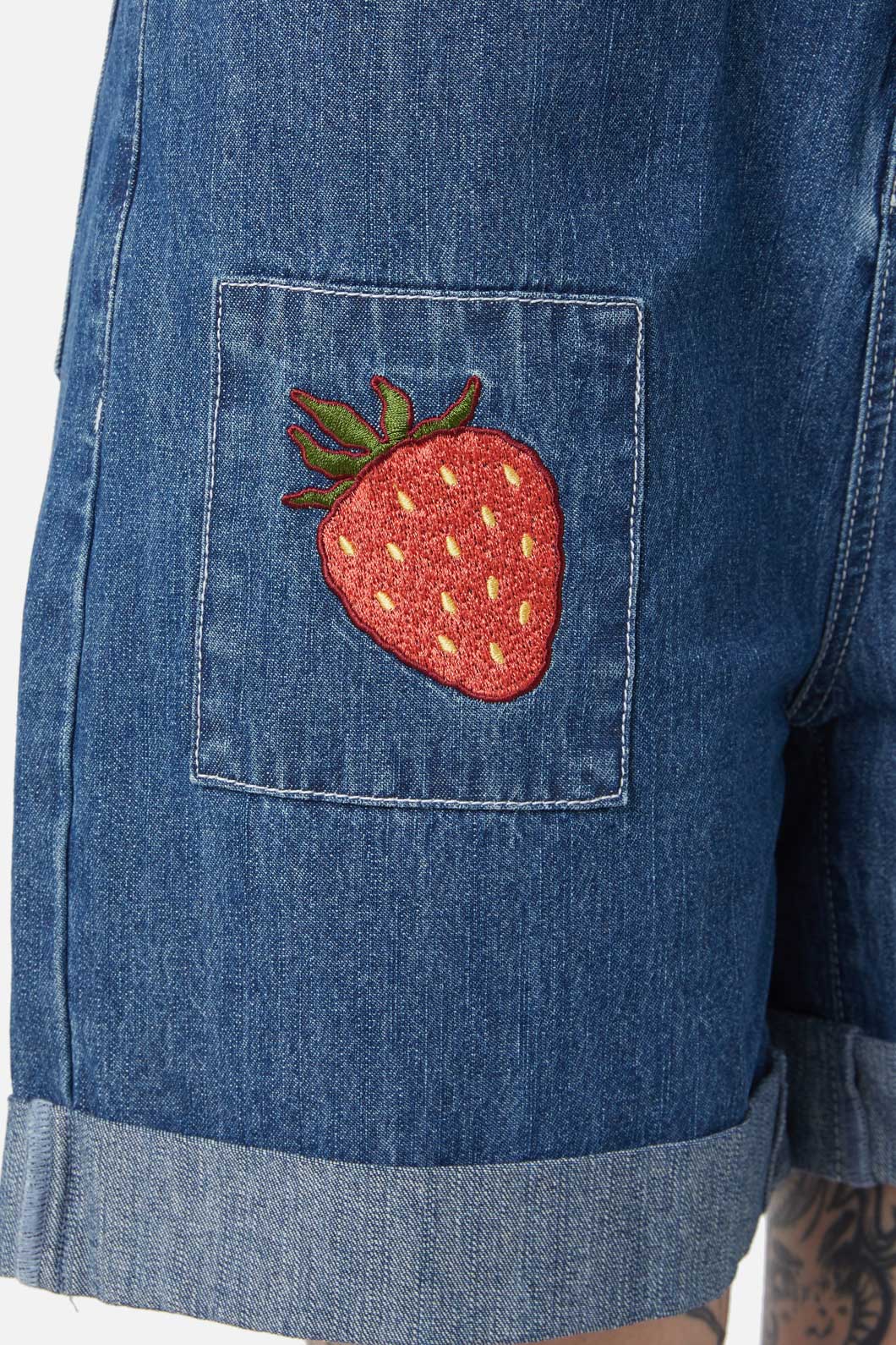 Dangerfield - Berry Kitty Denim Shorts - blue