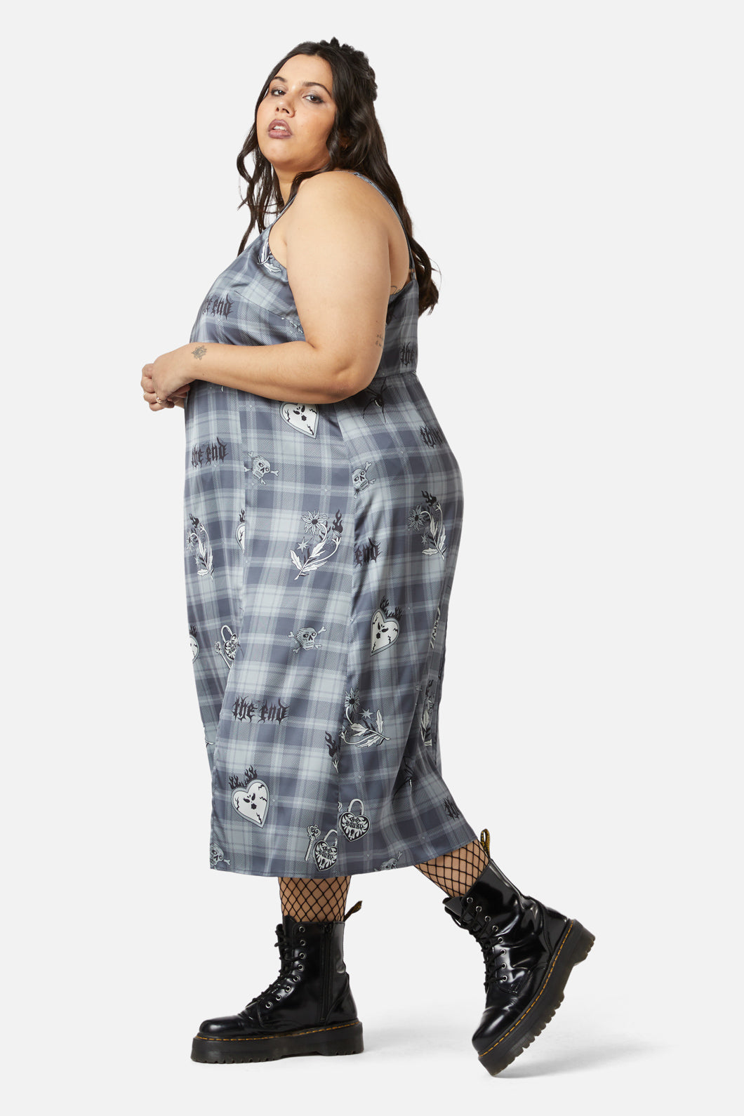 Dangerfield - Curve Love Her Printed Satin Split Dress - grey
