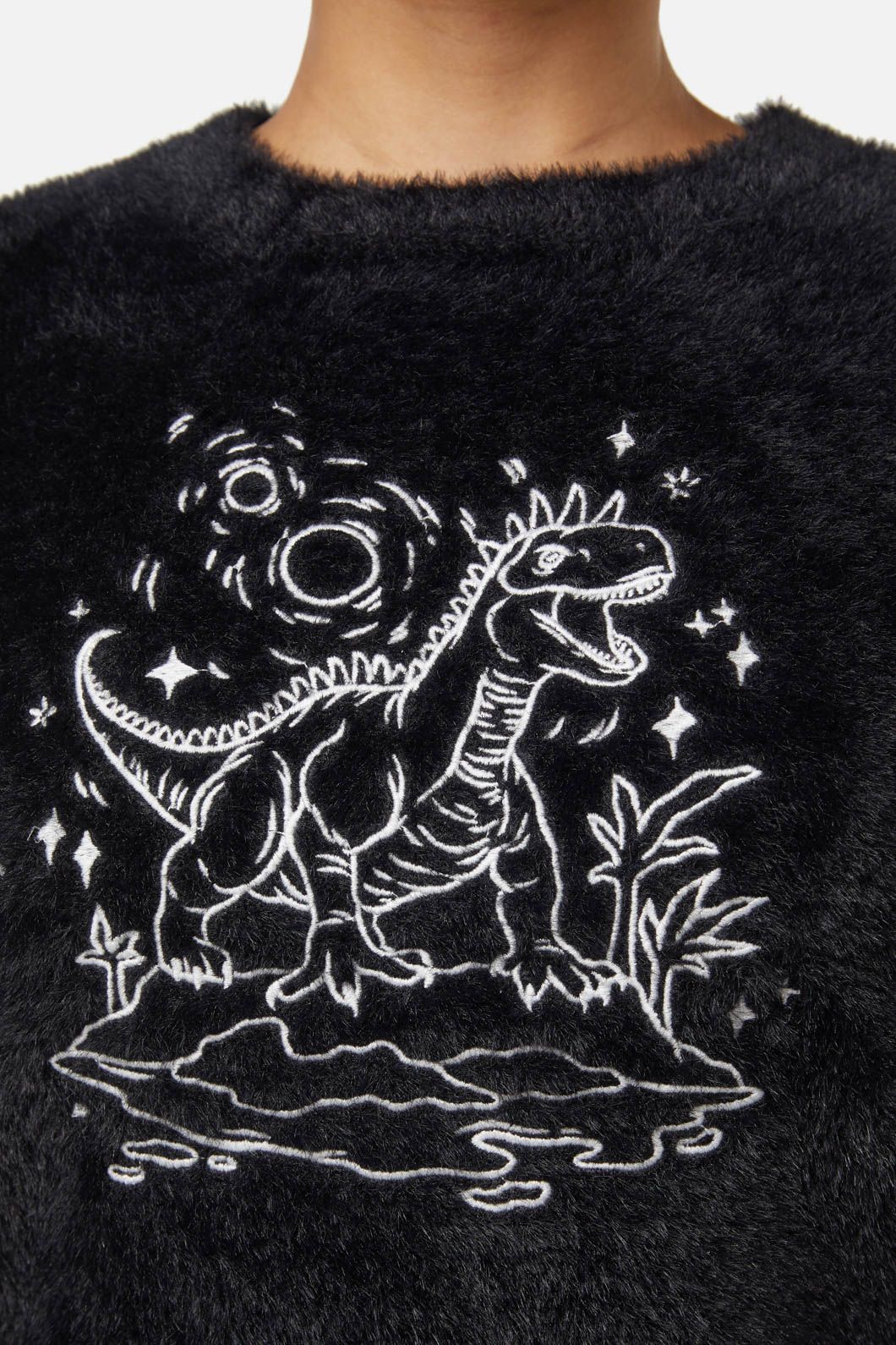 Dangerfield - Triassic Embroidery Fluffy Knit - black