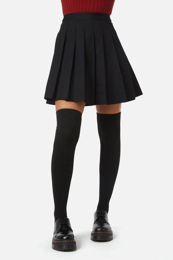 Dangerfield - Grave Respect Pleated Skirt - black