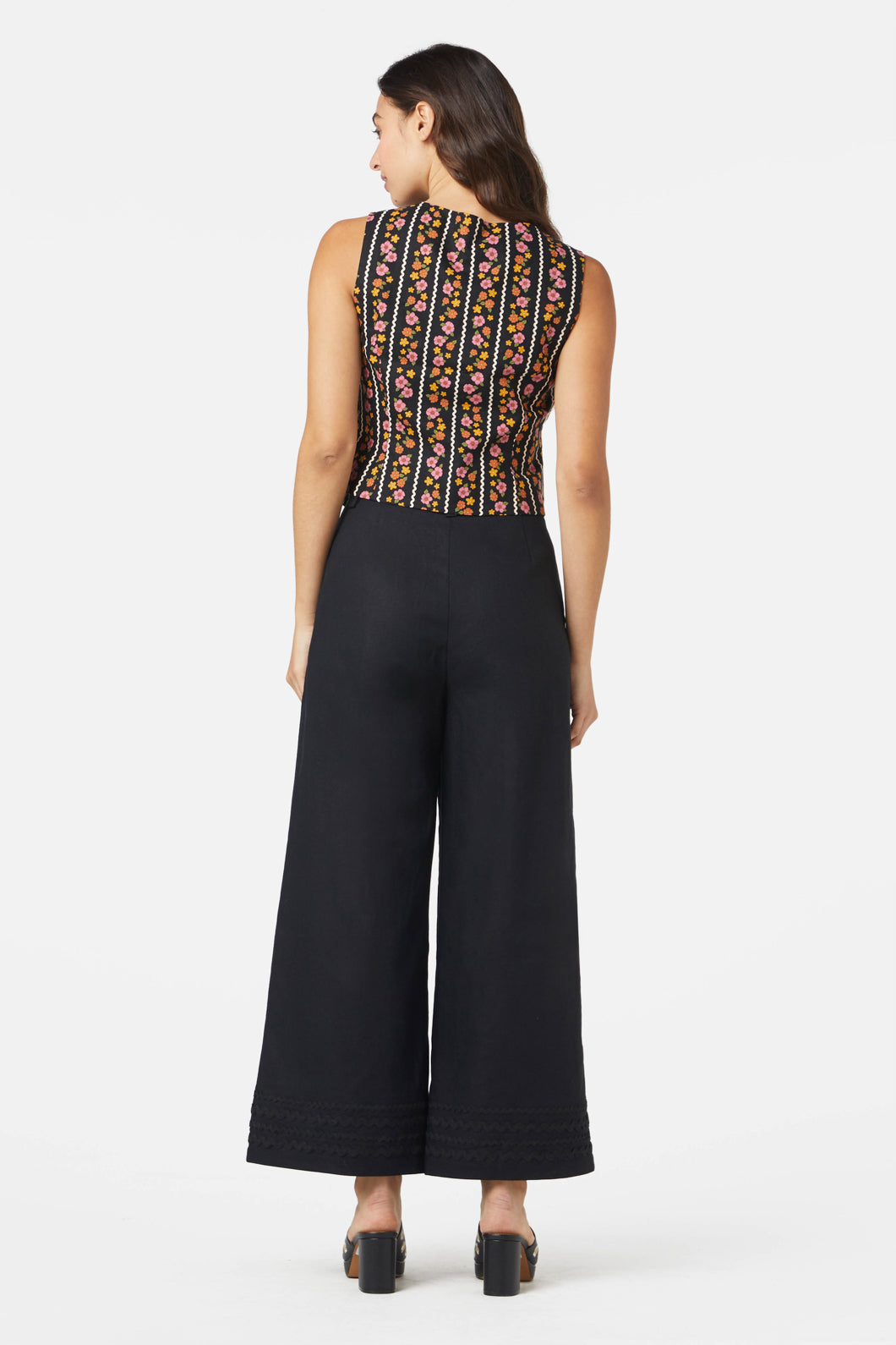 Princess Highway - Daisy Chain Vest - black