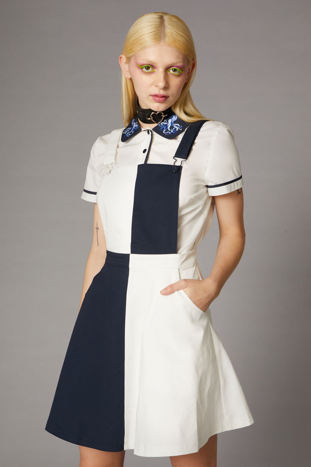 navy-white