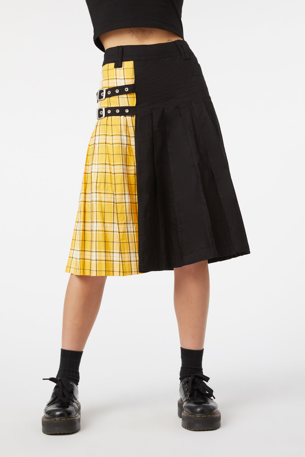 black-yellow