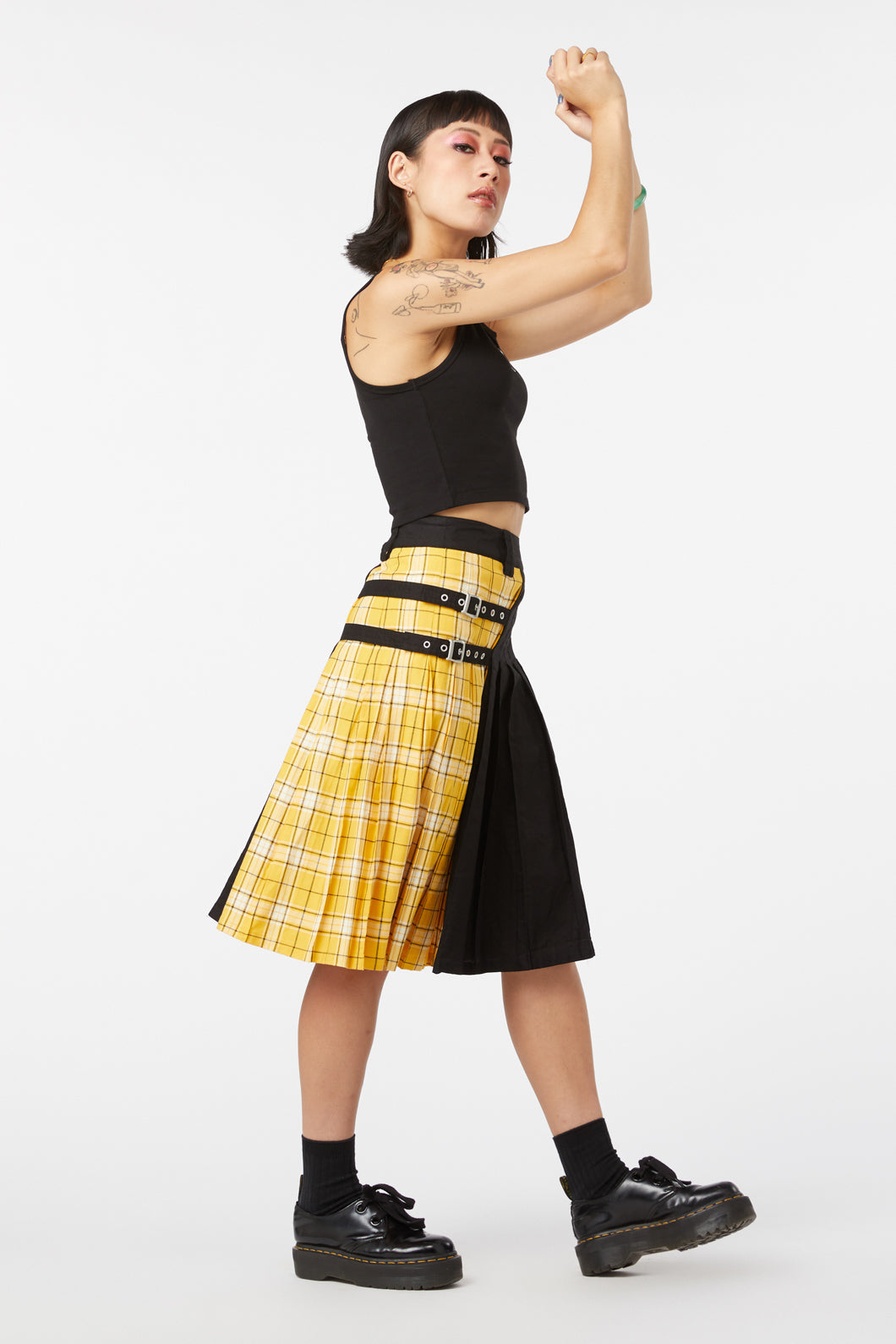 black-yellow
