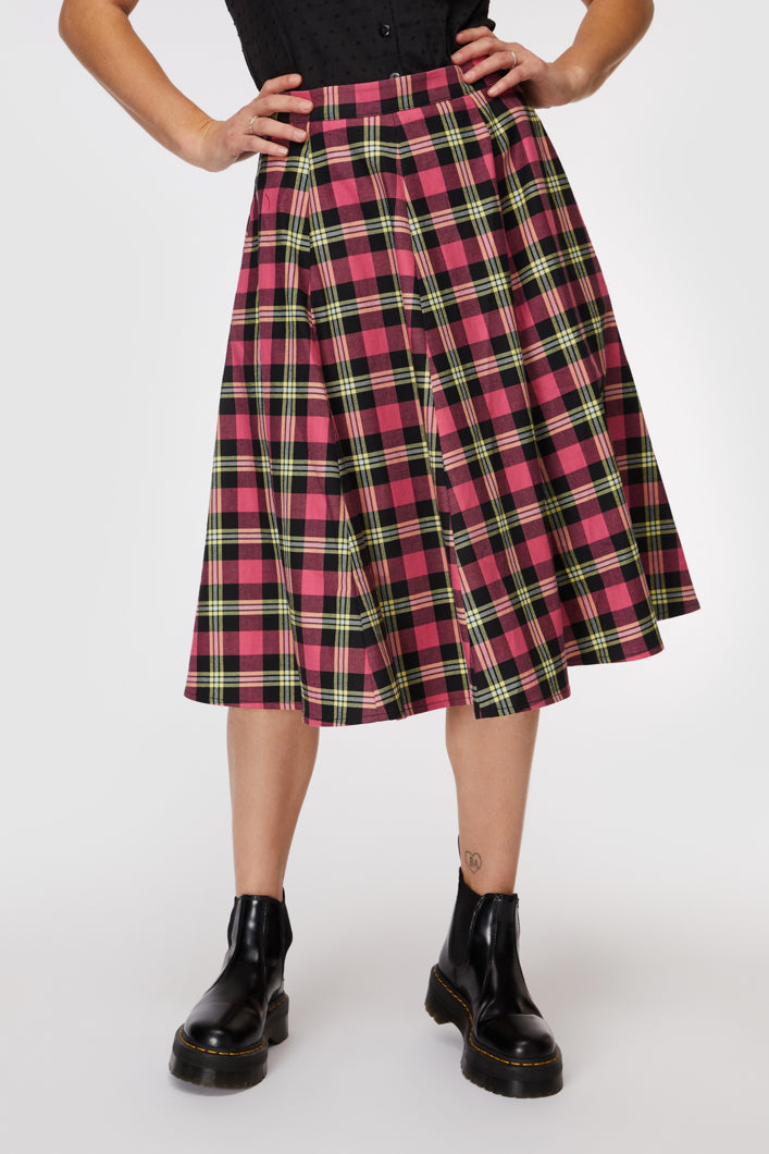 Black plaid skirt clearance queen